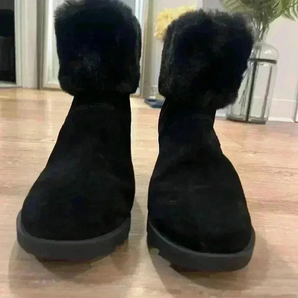 UGG by Koolaburra® Elladine blank Wedge fur trim Booties Women's size 10.5 - Picture 2 of 9